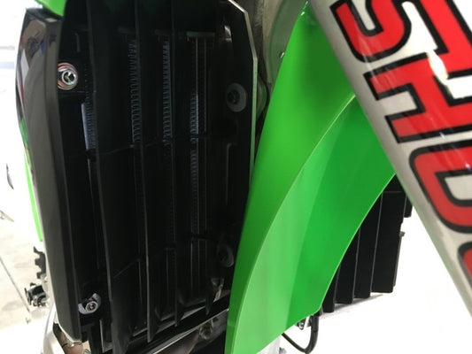 AXP Radiatorstag Svart Spacere Kawasaki KX250F 17-18