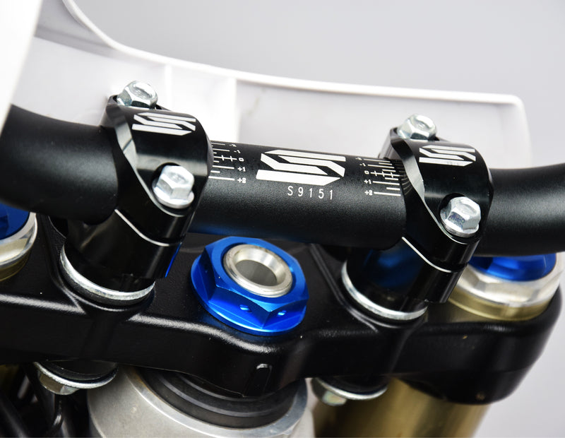 Scar Styrefester Ø28,6 for originale triple clamps - KXF Høyde 30mm