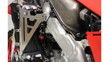 AXP Radiator Braces Red Honda CRF250R-CRF250RX 20