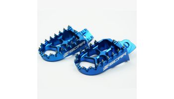 Scar Evolution Footpegs - Kawasaki Blue color